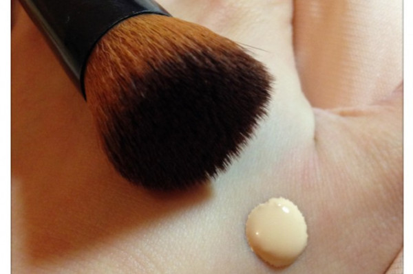 可能是最好的上粉底方法