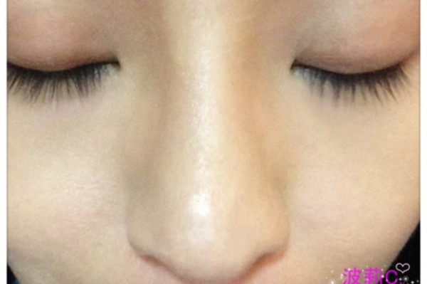 整容級化妝術 讓鼻子更3D