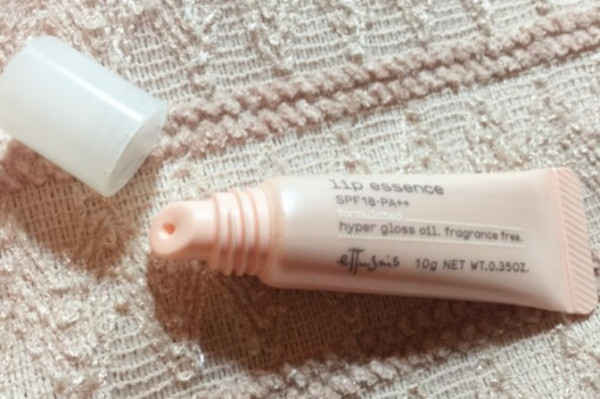 嘴唇不再dry 冬天最愛潤唇精華