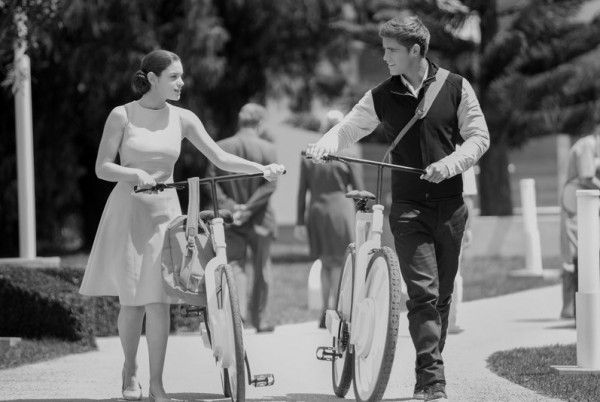 《未來叛變》極權世界的失落情感