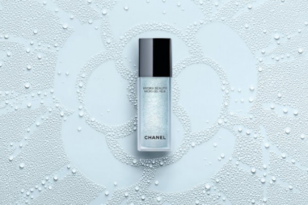 CHANEL皇牌山茶花系列推出眼部精華了！