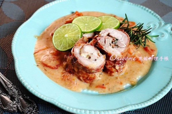 不銹鋼好易用，附《巴馬火腿芝士雞肉卷伴蕃茄青檸汁》