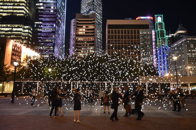 「流光曳影」展　於夜中環觀大師級光影藝術