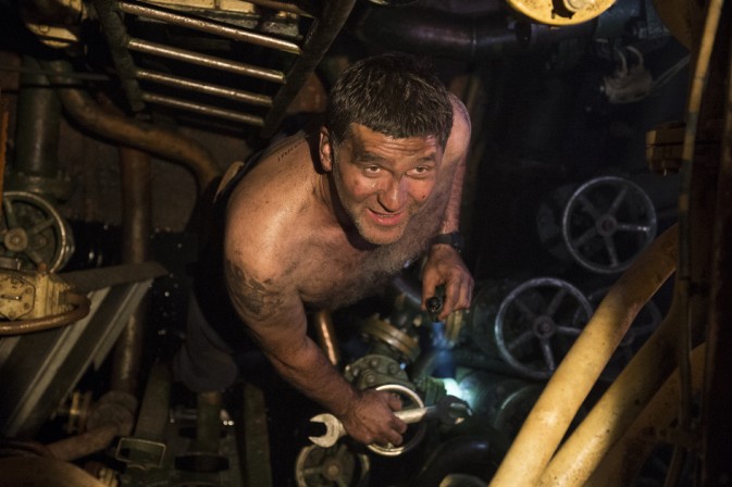 《黑海潛航：追擊20億》潛艇裏拍攝的辛酸