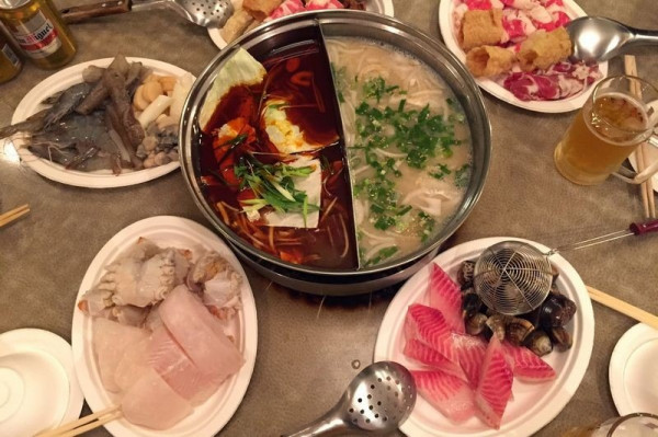 台北超抵吃麻辣火鍋！