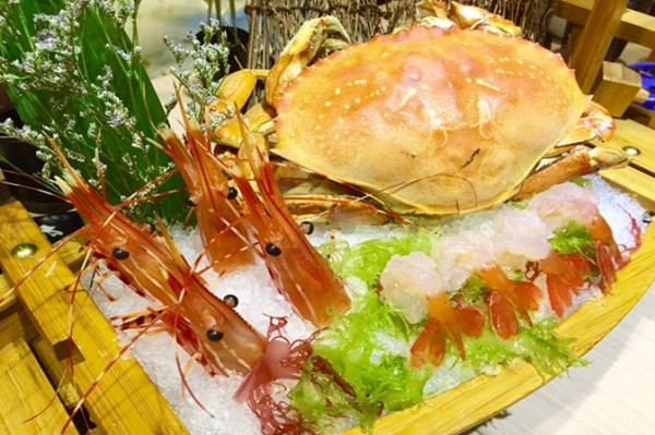 素菜壽司 vs 爆膏水晶蟹 - 築地日本料理