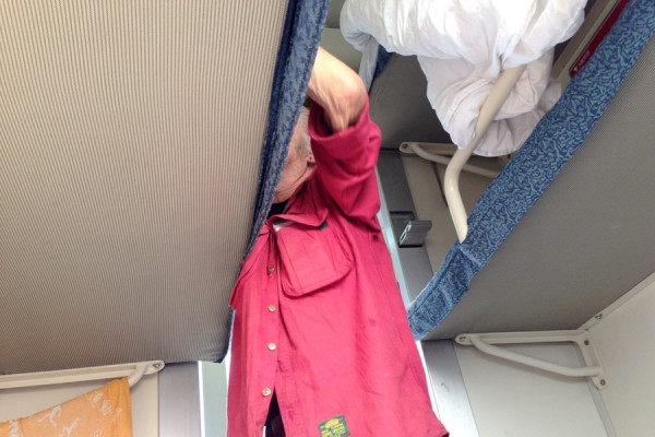 登上滬港直通車：狂歡火車派對