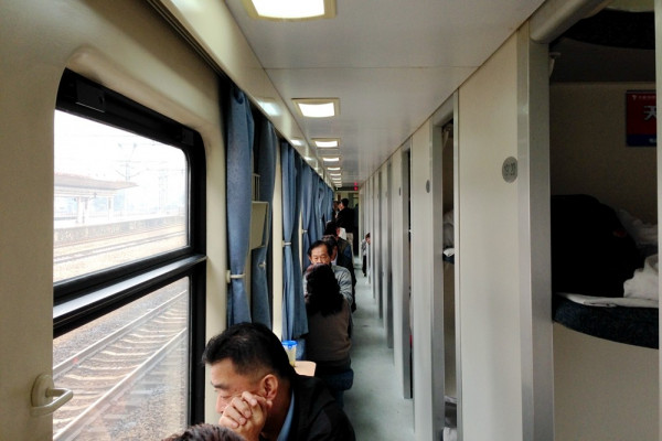 滬港直通車－玩食嘢！