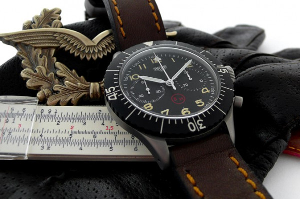 中古豪雅空軍錶