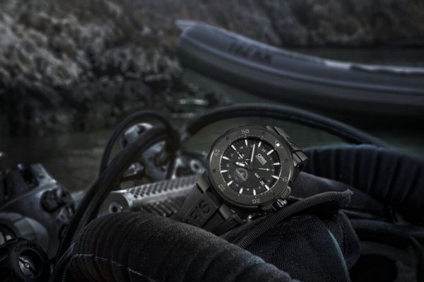 Oris Force Recon GMT 戰爭與和平，起點與終站