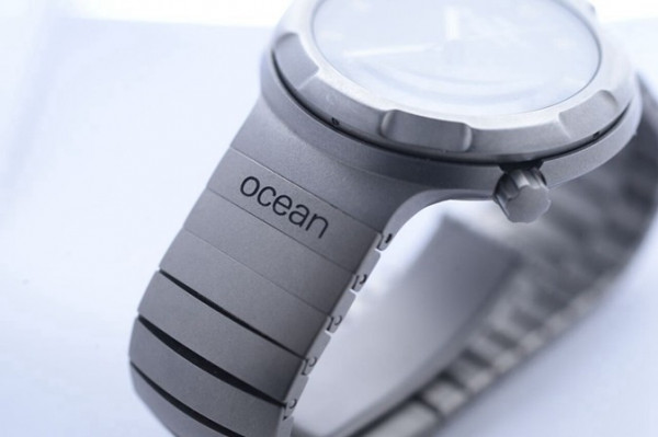 德瑞聯姻之結晶 Porsche Design by IWC Ocean 2000