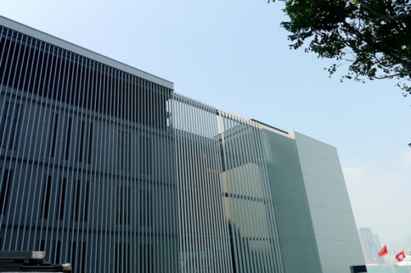 政府總部為何要搬家？