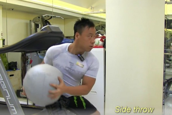 令您滿身大汗的拍檔-Wallball玩法(2)