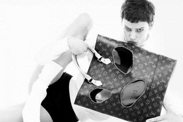 時裝先驅川久保玲 爛衫風格成經典