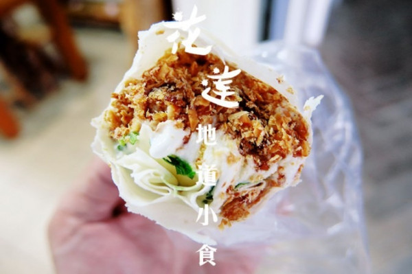 炸蛋蔥油餅、花生黑糖麻糬！遊花蓮不能錯過的地道小食