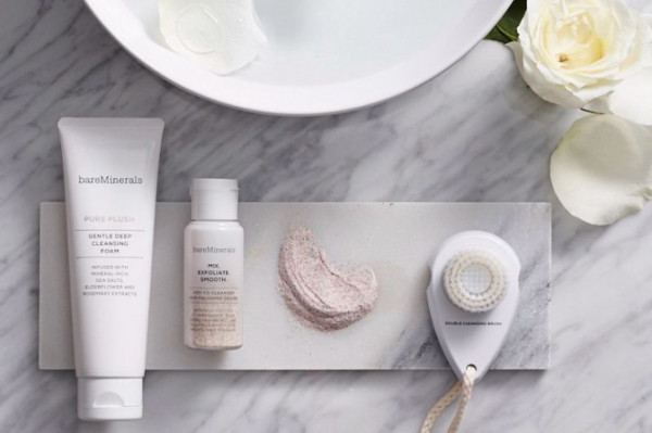 簡單步驟保持肌膚年輕！bareMinerals全新亮肌淨化孖寶