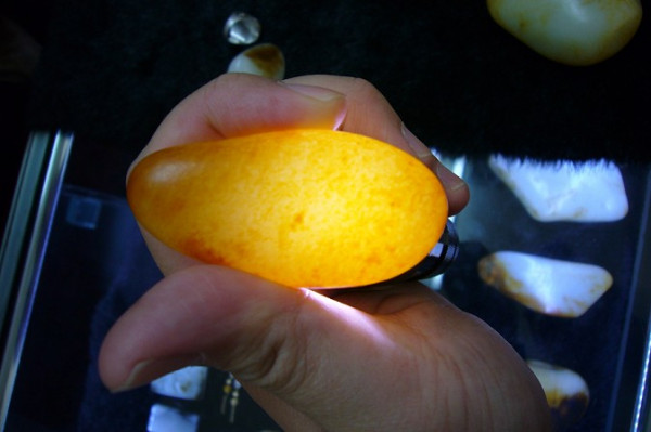 充滿哲理的寶石－和田玉 (二)