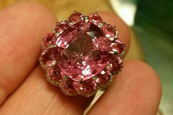 寶石新貴 - 尖晶石 (二)