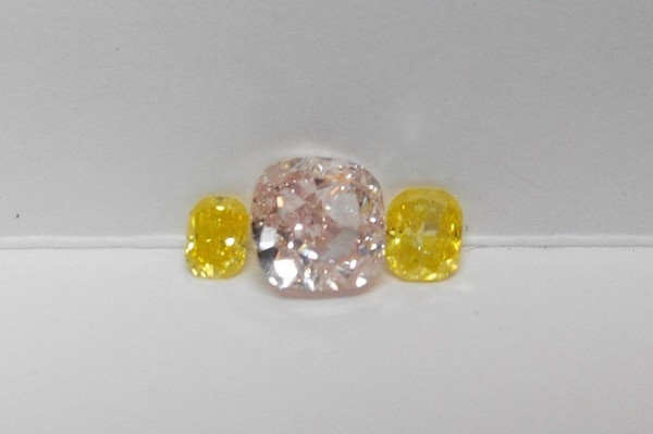 昂貴的粉紅浪漫