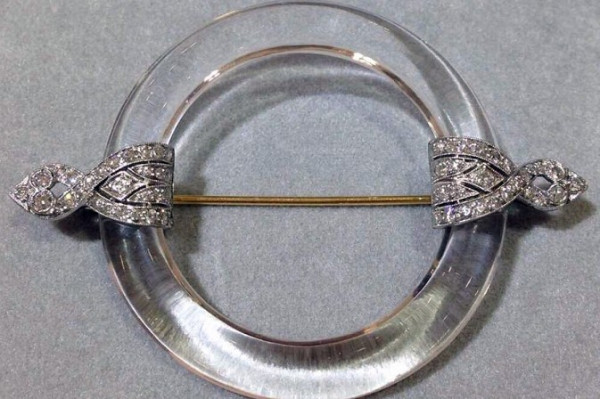 水晶與瑪瑙源來自石英？