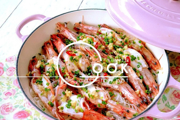 簡易鑄鐵鍋無水蒸　附《蒜蓉粉絲無水蒸蝦》食譜