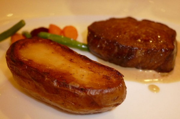 在半島酒店品嚐智利極品