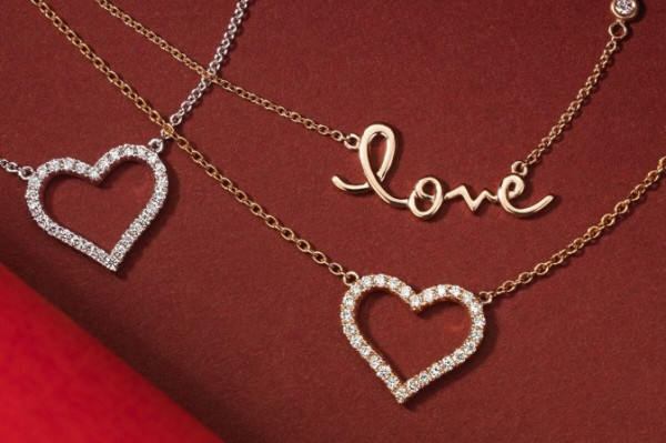 【網購禮物】單身或是蜜運中的妳 都要分享這份窩心的情人節Gift Set！ 