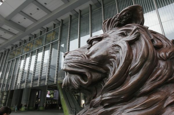 深港通車: 深港通料慢熱 騰訊200元受阻 協鑫新能源莫急追