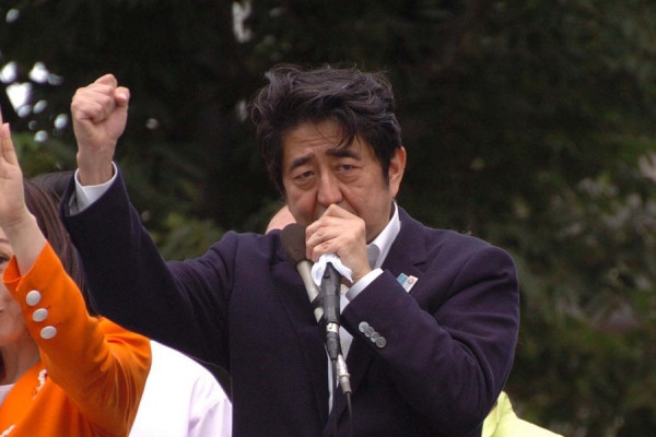 安倍否認濫權 助友開辦學院