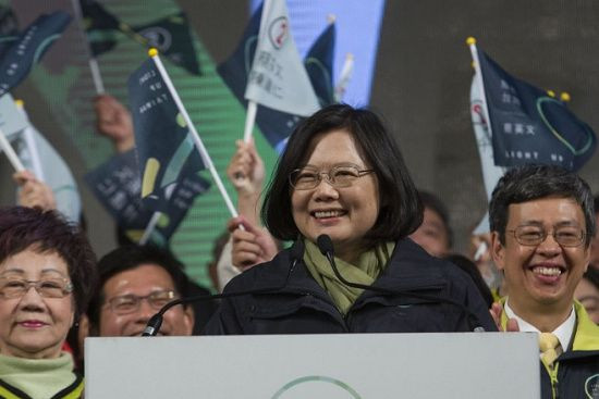 【她們的時代】蔡英文仕途(二):後來居上，挑戰未止