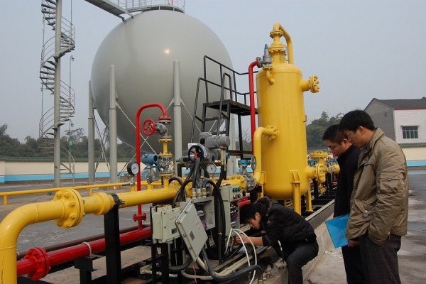 新政助行業 無懼貿易戰 燃氣股逆市可吸