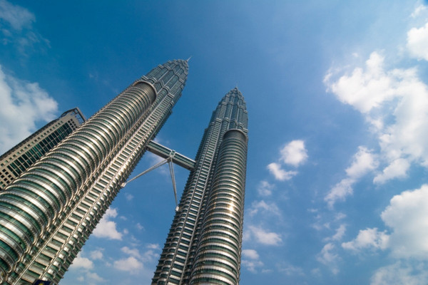 政策雙管齊下 力挽大馬經濟