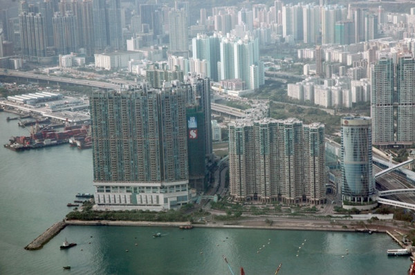 【樓市加辣】分析：收緊按揭措施促銀行加按息 樓價乾升有點扭曲