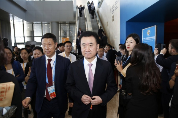 【民企大刁】萬達改向富力售酒店 與融創合作電影旅遊項目