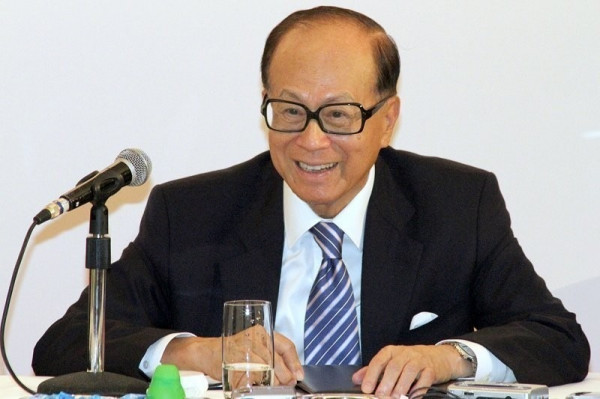 【長和業績】長和獲多間大行唱好力挺 惟業績遜預期股價挫4%