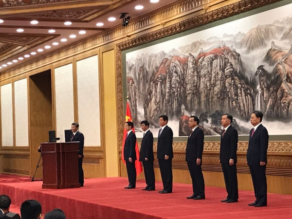 【十九大】習近平率6常委亮相：新時代要有新氣象 更要有新作為
