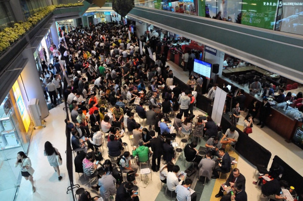 【回顧展望－香港樓市】新盤有價有市 長實套現515億成吸金王