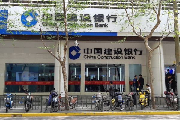 【上海特寫】建行上海首間「無人銀行」概念行先 實用為次