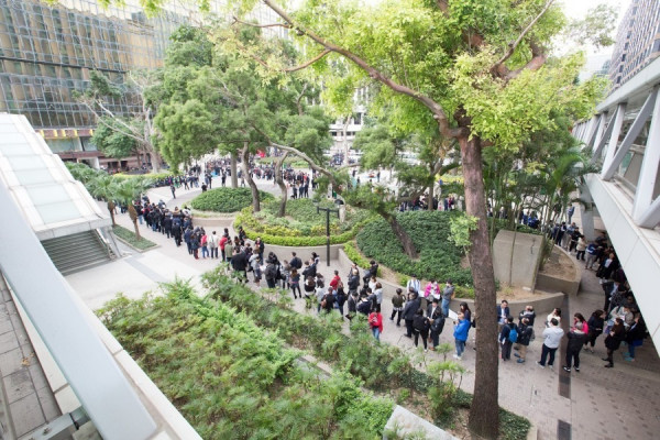 【回顧展望－港樓風雲】港發展商售樓金額仍上揚 內房慘輸本地薑