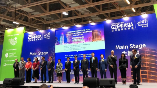 澳博何超鳳：澳門旅遊需增加非博彩元素 上葡京逾九成面積作非博彩業務