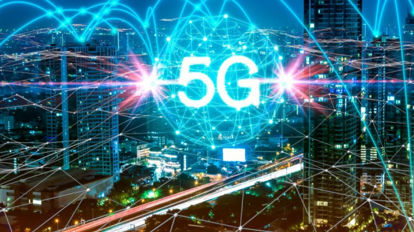 【5G商用】黃偉豪：中資電訊股借勢升關注資本開資 設備股短炒