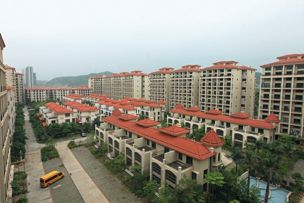 物色內地物管股 住宅龍頭優先