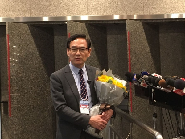 謝偉銓望團結業界　指可用特權法傳召鄭若驊到議會解釋僭建事件