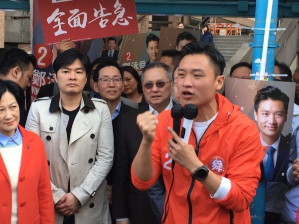 鄭泳舜稱全面告急　黎棟國鄧竟成現身支持