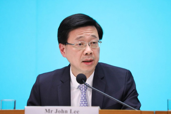 【特首選舉】李家超未回應選特首消息　傳梁振英任選委會總召集人