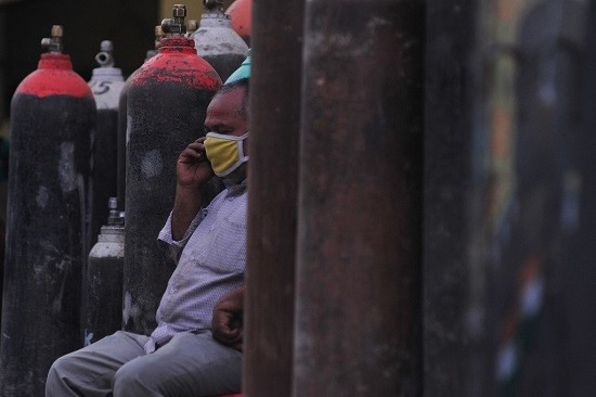 【FOCUS】印度疫情海嘯式反彈　變種病毒添全球不確定