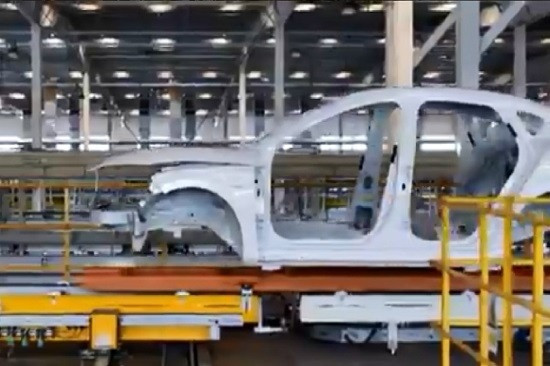 【FOCUS】消費再度歸黯淡　汽車產量跌顯晶片衝擊