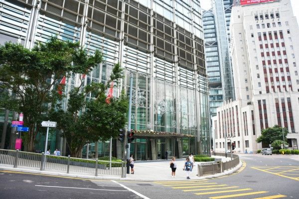 【長和績後】長和長實重組後首次削息　券商大感意外紛降目標價