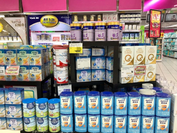 內地「監管風暴」吹至乳業　奶粉股受壓