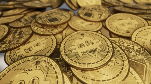 【虛幣世界】比特幣ETF最快將於今日上市，比特幣貼近歷史新高